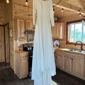 Elegant Long Sleeve Wedding Dress